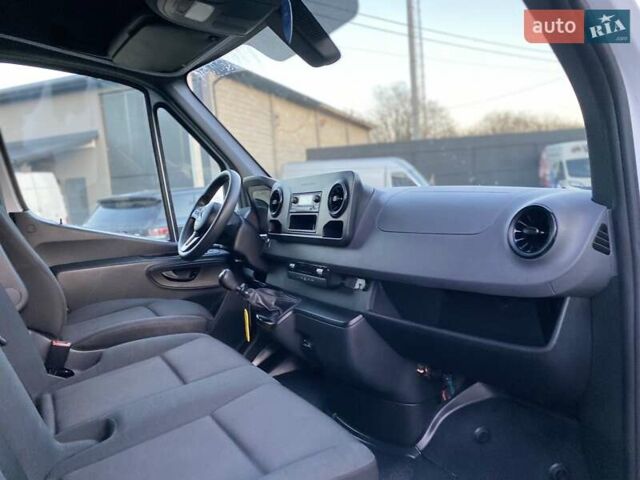 Белый Мерседес Sprinter, объемом двигателя 2.2 л и пробегом 156 тыс. км за 23550 $, фото 38 на Automoto.ua