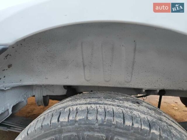 Белый Мерседес Sprinter, объемом двигателя 2.14 л и пробегом 406 тыс. км за 19500 $, фото 20 на Automoto.ua