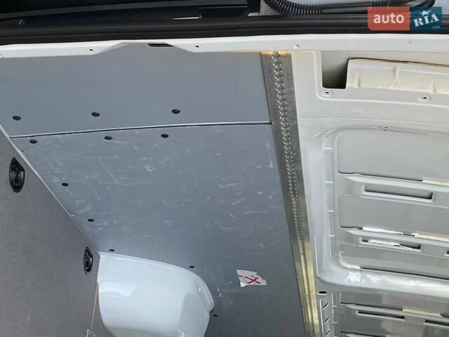 Белый Мерседес Sprinter, объемом двигателя 2.99 л и пробегом 187 тыс. км за 37400 $, фото 27 на Automoto.ua