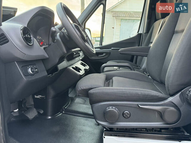 Мерседес Sprinter 2019 в Ровно на Automoto.ua Белый Мерседес Sprinter, объемом двигателя 2.2 л и пробегом 269 тыс. км за 34800 $, фото 27 на Automoto.ua