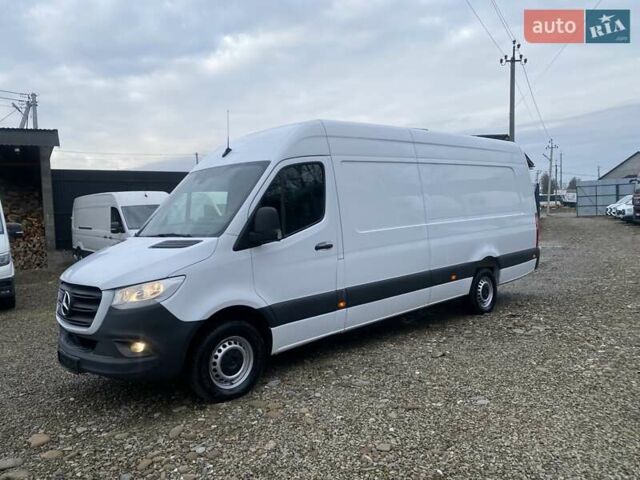 Белый Мерседес Sprinter, объемом двигателя 2.2 л и пробегом 165 тыс. км за 22880 $, фото 1 на Automoto.ua
