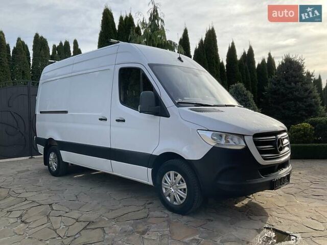 Белый Мерседес Sprinter, объемом двигателя 2.2 л и пробегом 169 тыс. км за 21499 $, фото 2 на Automoto.ua