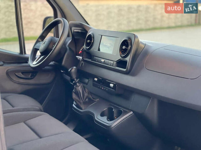 Белый Мерседес Sprinter, объемом двигателя 2.2 л и пробегом 46 тыс. км за 27600 $, фото 8 на Automoto.ua