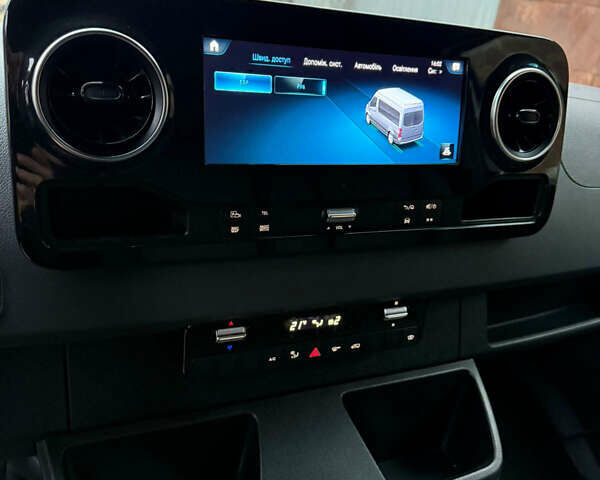 Белый Мерседес Sprinter, объемом двигателя 2.2 л и пробегом 301 тыс. км за 32900 $, фото 11 на Automoto.ua