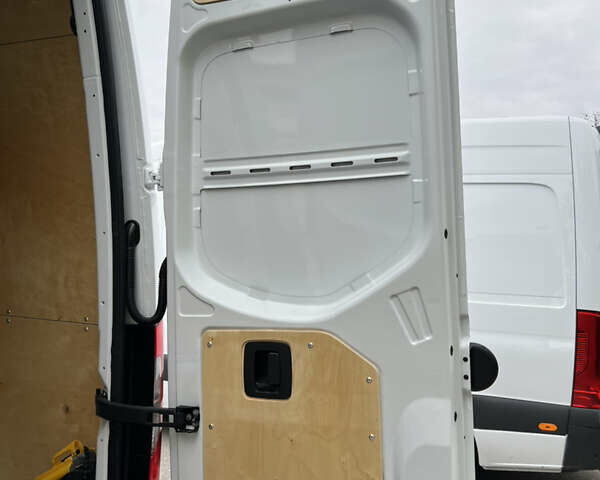 Белый Мерседес Sprinter, объемом двигателя 2.2 л и пробегом 237 тыс. км за 23500 $, фото 21 на Automoto.ua