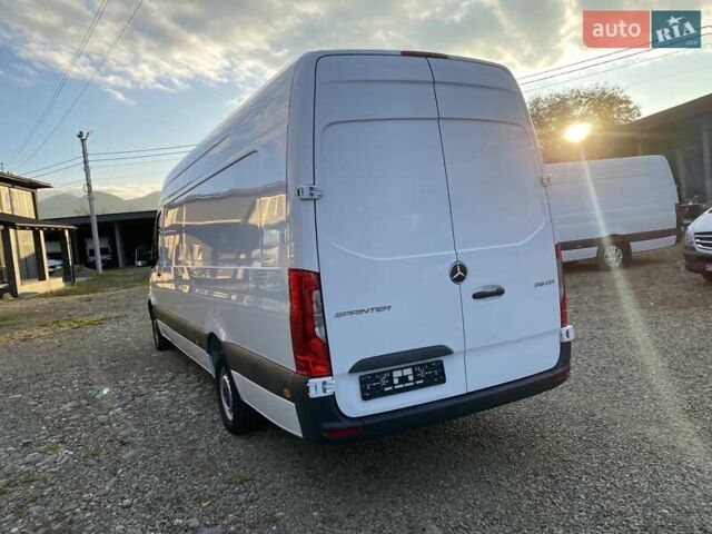 Белый Мерседес Sprinter, объемом двигателя 2.2 л и пробегом 165 тыс. км за 23350 $, фото 10 на Automoto.ua