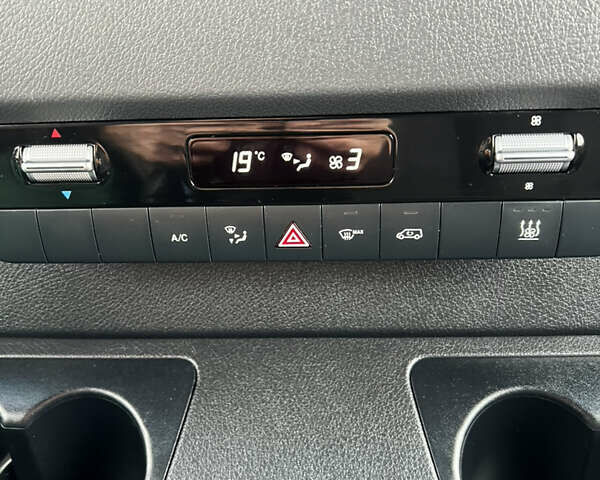 Белый Мерседес Sprinter, объемом двигателя 2.2 л и пробегом 237 тыс. км за 23500 $, фото 14 на Automoto.ua