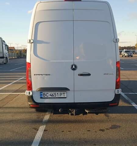 Белый Мерседес Sprinter, объемом двигателя 2.14 л и пробегом 411 тыс. км за 21500 $, фото 2 на Automoto.ua