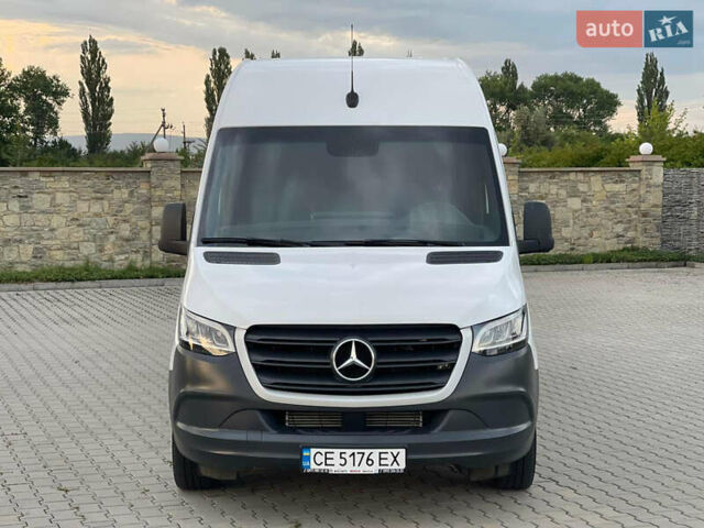 Белый Мерседес Sprinter, объемом двигателя 2.2 л и пробегом 46 тыс. км за 27600 $, фото 2 на Automoto.ua