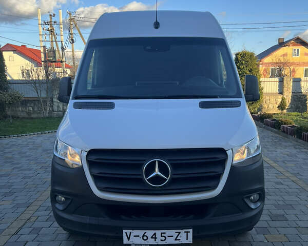 Білий Мерседес Sprinter, об'ємом двигуна 2.14 л та пробігом 300 тис. км за 22900 $, фото 1 на Automoto.ua