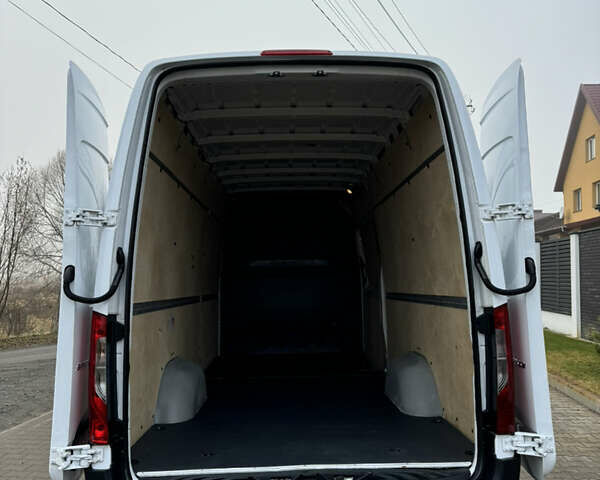 Білий Мерседес Sprinter, об'ємом двигуна 2.2 л та пробігом 272 тис. км за 24800 $, фото 24 на Automoto.ua