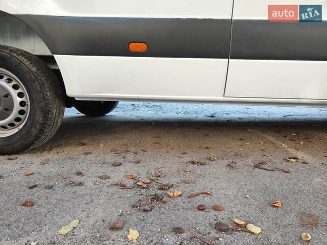 Белый Мерседес Sprinter, объемом двигателя 2.14 л и пробегом 406 тыс. км за 19500 $, фото 9 на Automoto.ua