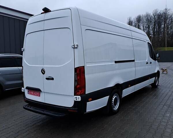 Белый Мерседес Sprinter, объемом двигателя 22 л и пробегом 256 тыс. км за 26500 $, фото 2 на Automoto.ua