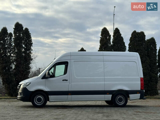Белый Мерседес Sprinter, объемом двигателя 2.14 л и пробегом 233 тыс. км за 21700 $, фото 3 на Automoto.ua