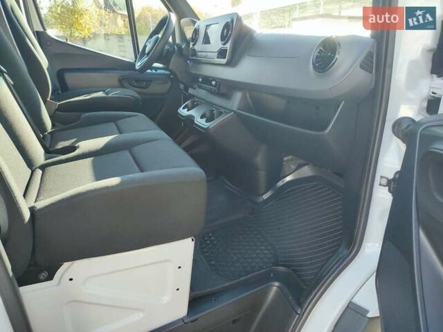 Белый Мерседес Sprinter, объемом двигателя 2.2 л и пробегом 273 тыс. км за 27800 $, фото 19 на Automoto.ua