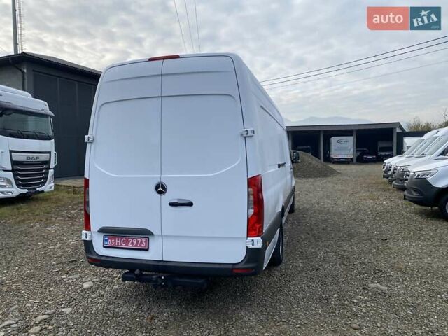 Белый Мерседес Sprinter, объемом двигателя 2.2 л и пробегом 256 тыс. км за 24500 $, фото 18 на Automoto.ua