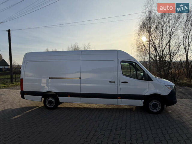 Білий Мерседес Sprinter, об'ємом двигуна 0 л та пробігом 295 тис. км за 22300 $, фото 2 на Automoto.ua