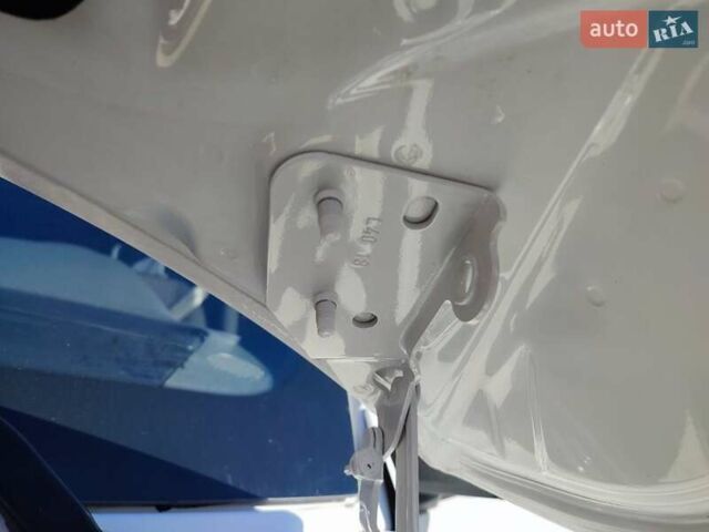 Белый Мерседес Sprinter, объемом двигателя 2.2 л и пробегом 273 тыс. км за 27800 $, фото 14 на Automoto.ua