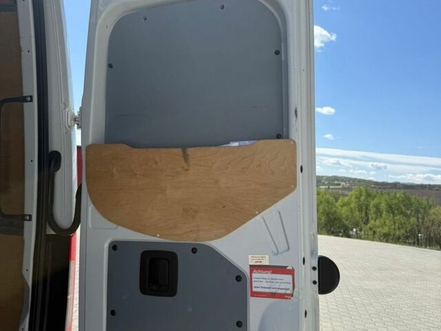 Белый Мерседес Sprinter, объемом двигателя 2.14 л и пробегом 550 тыс. км за 38001 $, фото 10 на Automoto.ua