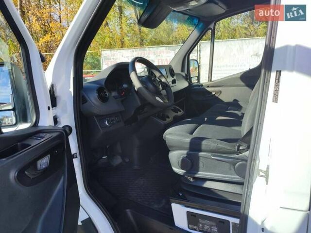 Білий Мерседес Sprinter, об'ємом двигуна 2.2 л та пробігом 274 тис. км за 27800 $, фото 23 на Automoto.ua