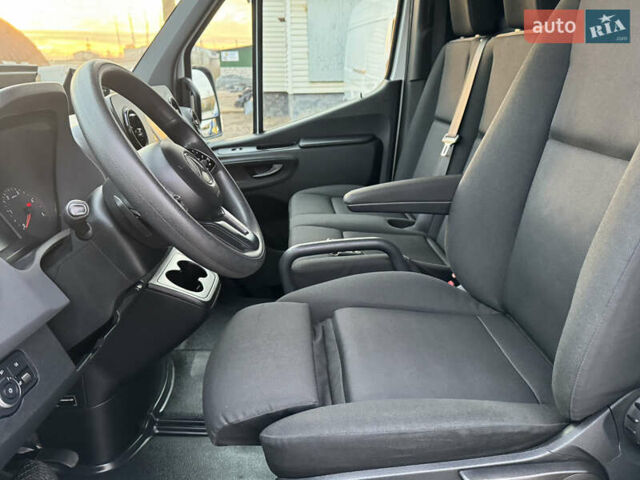 Мерседес Sprinter 2019 в Ровно на Automoto.ua Белый Мерседес Sprinter, объемом двигателя 2.2 л и пробегом 269 тыс. км за 34800 $, фото 29 на Automoto.ua