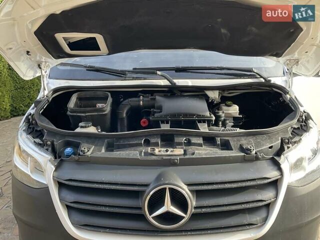 Белый Мерседес Sprinter, объемом двигателя 2.2 л и пробегом 169 тыс. км за 21499 $, фото 10 на Automoto.ua