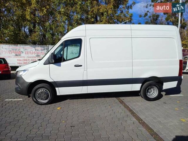 Белый Мерседес Sprinter, объемом двигателя 2.2 л и пробегом 273 тыс. км за 27800 $, фото 1 на Automoto.ua