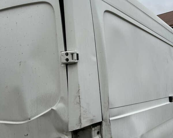 Белый Мерседес Sprinter, объемом двигателя 3.2 л и пробегом 110 тыс. км за 35000 $, фото 5 на Automoto.ua