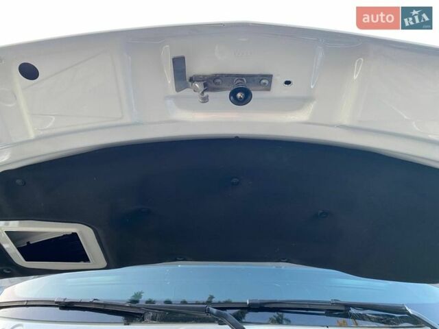 Белый Мерседес Sprinter, объемом двигателя 2.99 л и пробегом 187 тыс. км за 37400 $, фото 51 на Automoto.ua