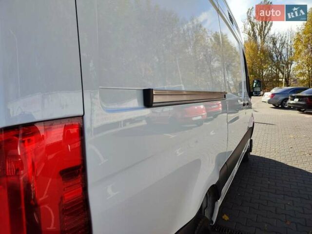 Белый Мерседес Sprinter, объемом двигателя 2.2 л и пробегом 273 тыс. км за 27800 $, фото 9 на Automoto.ua