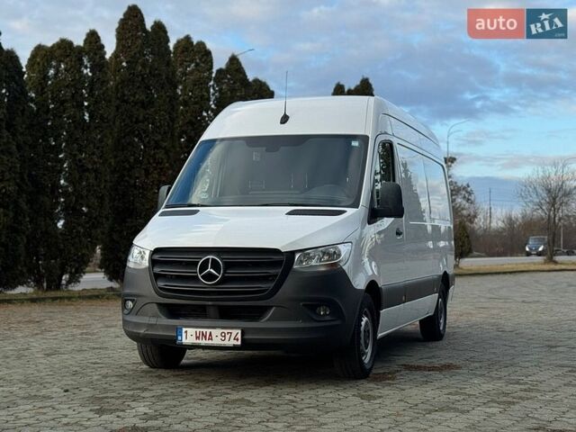 Белый Мерседес Sprinter, объемом двигателя 2.14 л и пробегом 233 тыс. км за 21700 $, фото 2 на Automoto.ua