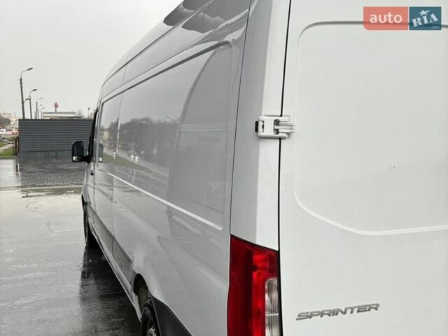 Білий Мерседес Sprinter, об'ємом двигуна 2.14 л та пробігом 573 тис. км за 22000 $, фото 5 на Automoto.ua