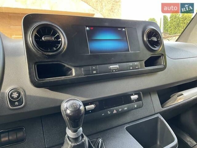 Белый Мерседес Sprinter, объемом двигателя 2.2 л и пробегом 169 тыс. км за 21499 $, фото 23 на Automoto.ua