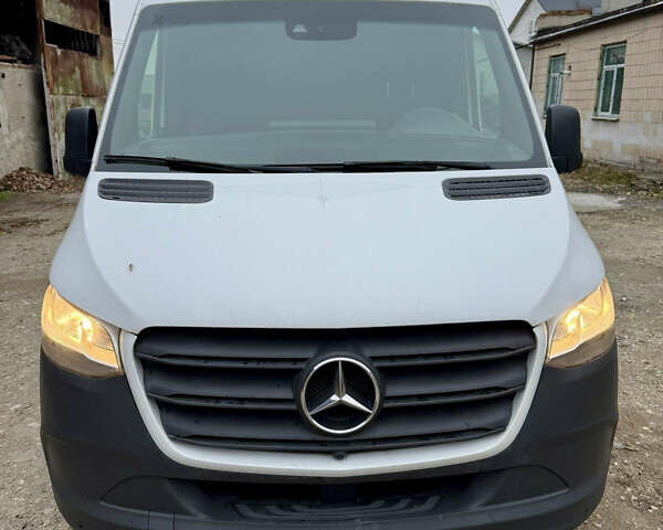Белый Мерседес Sprinter, объемом двигателя 2.2 л и пробегом 301 тыс. км за 32900 $, фото 7 на Automoto.ua