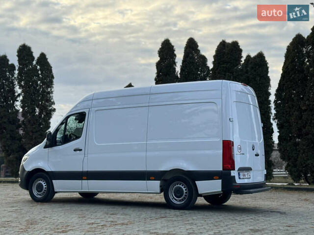 Белый Мерседес Sprinter, объемом двигателя 2.14 л и пробегом 233 тыс. км за 21700 $, фото 5 на Automoto.ua