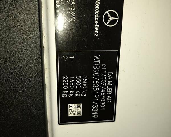 Белый Мерседес Sprinter, объемом двигателя 22 л и пробегом 256 тыс. км за 26500 $, фото 13 на Automoto.ua