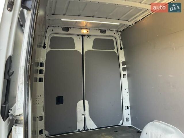 Белый Мерседес Sprinter, объемом двигателя 2.2 л и пробегом 169 тыс. км за 21499 $, фото 32 на Automoto.ua