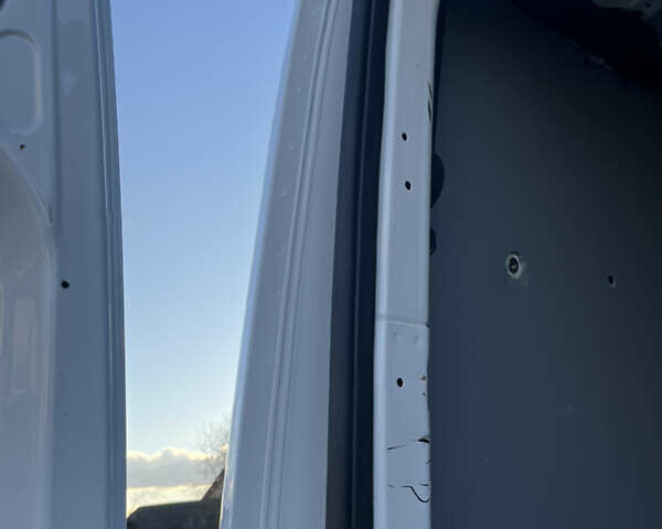 Білий Мерседес Sprinter, об'ємом двигуна 2.14 л та пробігом 300 тис. км за 22900 $, фото 18 на Automoto.ua