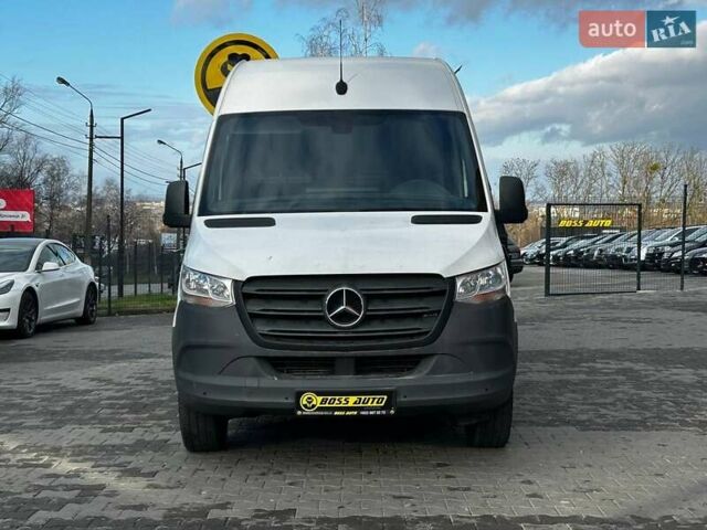 Белый Мерседес Sprinter, объемом двигателя 2.2 л и пробегом 224 тыс. км за 26000 $, фото 1 на Automoto.ua