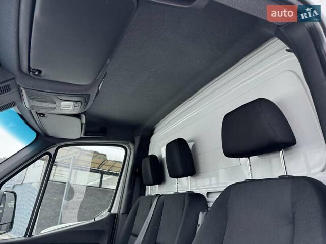 Белый Мерседес Sprinter, объемом двигателя 2.2 л и пробегом 260 тыс. км за 33000 $, фото 22 на Automoto.ua