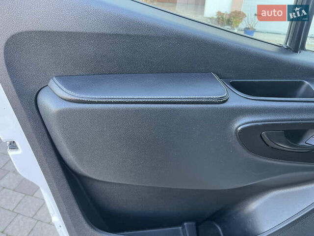 Білий Мерседес Sprinter, об'ємом двигуна 2.14 л та пробігом 300 тис. км за 22900 $, фото 33 на Automoto.ua