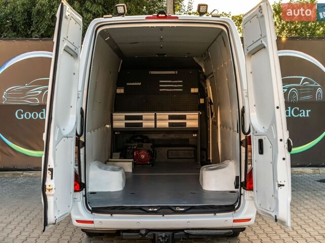 Белый Мерседес Sprinter, объемом двигателя 2.2 л и пробегом 218 тыс. км за 34500 $, фото 56 на Automoto.ua