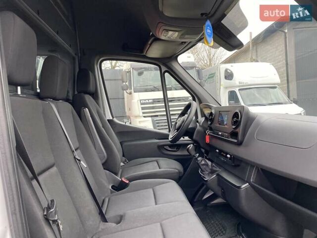 Белый Мерседес Sprinter, объемом двигателя 2.2 л и пробегом 165 тыс. км за 22880 $, фото 27 на Automoto.ua