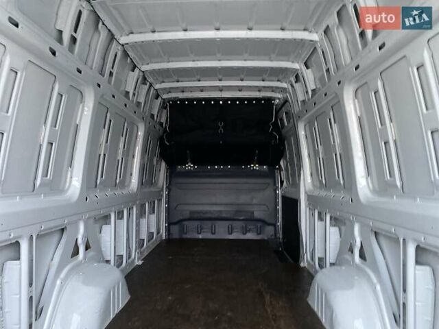 Белый Мерседес Sprinter, объемом двигателя 2.2 л и пробегом 156 тыс. км за 23550 $, фото 33 на Automoto.ua