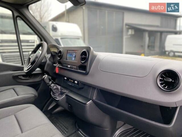 Белый Мерседес Sprinter, объемом двигателя 2.2 л и пробегом 165 тыс. км за 22880 $, фото 31 на Automoto.ua