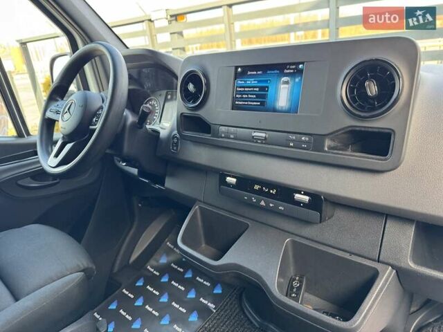 Белый Мерседес Sprinter, объемом двигателя 2.2 л и пробегом 364 тыс. км за 26500 $, фото 31 на Automoto.ua