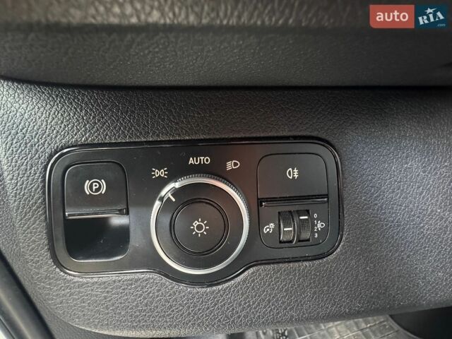 Белый Мерседес Sprinter, объемом двигателя 2.2 л и пробегом 420 тыс. км за 26500 $, фото 18 на Automoto.ua