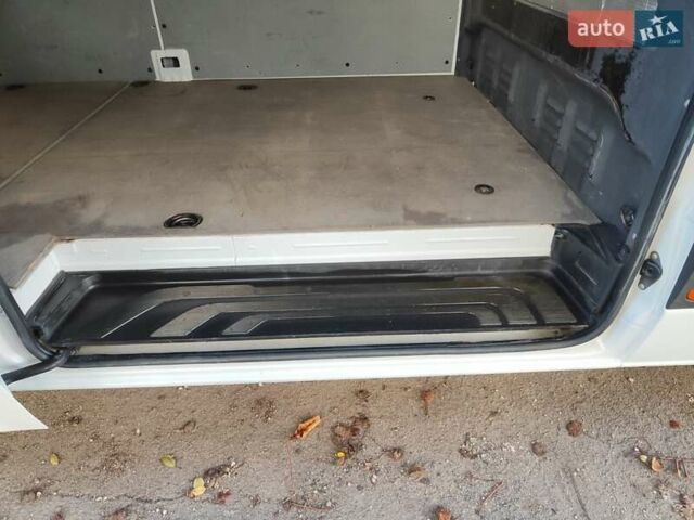 Белый Мерседес Sprinter, объемом двигателя 2.14 л и пробегом 406 тыс. км за 19500 $, фото 43 на Automoto.ua