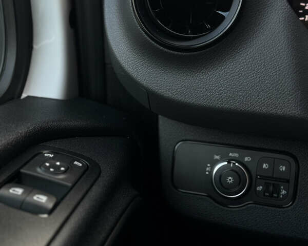 Белый Мерседес Sprinter, объемом двигателя 2.14 л и пробегом 233 тыс. км за 21700 $, фото 21 на Automoto.ua