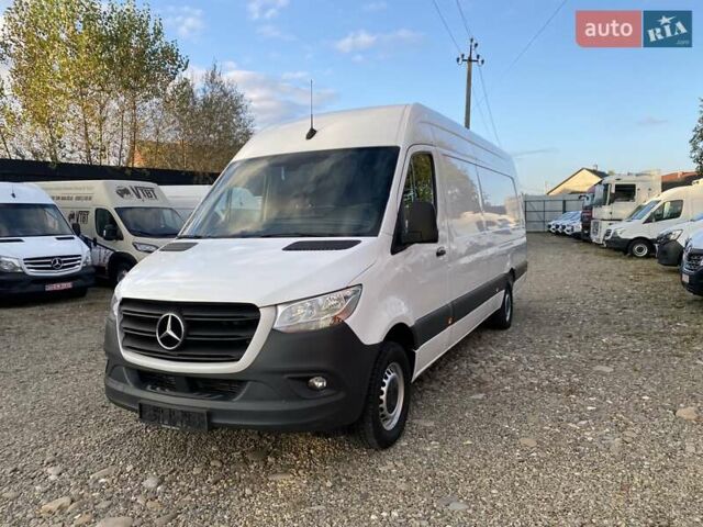 Белый Мерседес Sprinter, объемом двигателя 2.2 л и пробегом 165 тыс. км за 23350 $, фото 4 на Automoto.ua